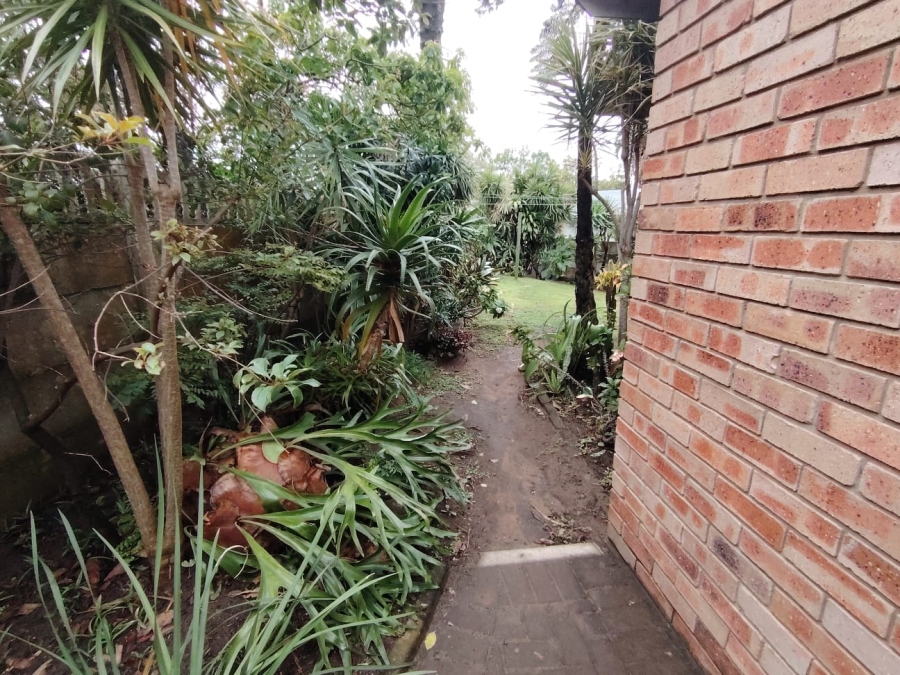 6 Bedroom Property for Sale in Margate KwaZulu-Natal