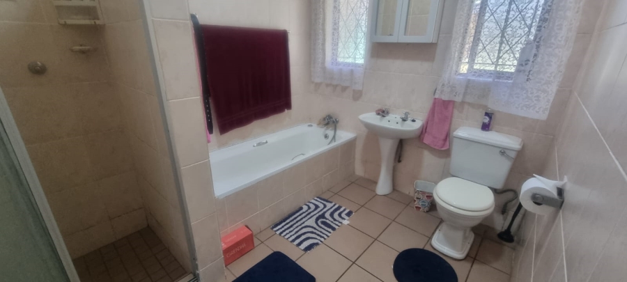 4 Bedroom Property for Sale in Pumula KwaZulu-Natal