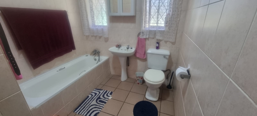 4 Bedroom Property for Sale in Pumula KwaZulu-Natal