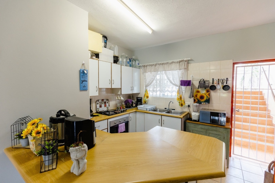 2 Bedroom Property for Sale in Uvongo KwaZulu-Natal