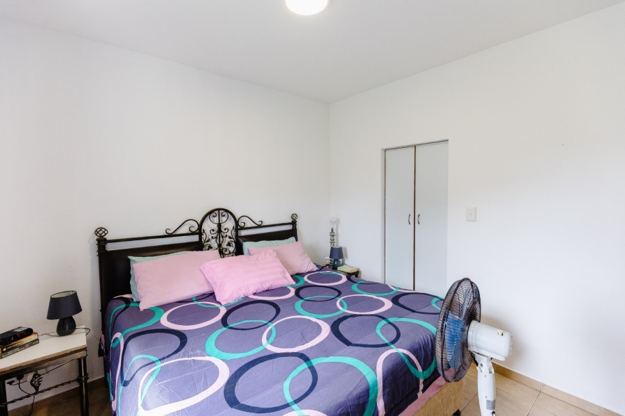 2 Bedroom Property for Sale in Uvongo KwaZulu-Natal