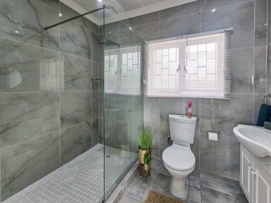 3 Bedroom Property for Sale in Manaba Beach KwaZulu-Natal