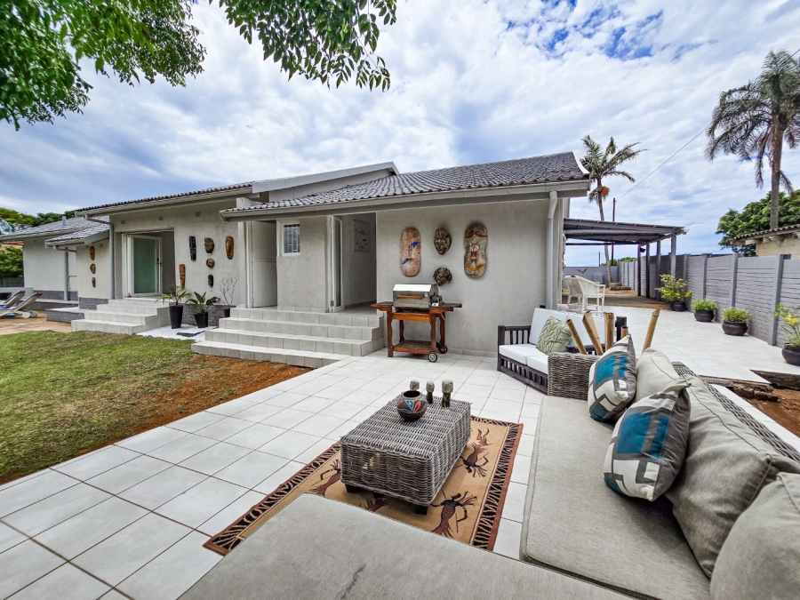 3 Bedroom Property for Sale in Manaba Beach KwaZulu-Natal