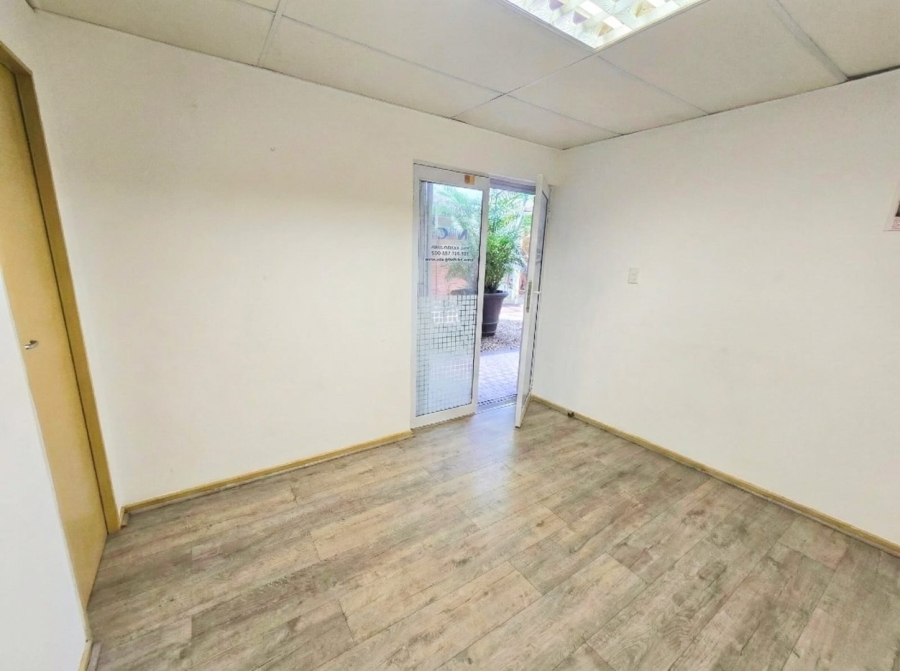 Commercial Property for Sale in Mount Edgecombe Ext 3 KwaZulu-Natal