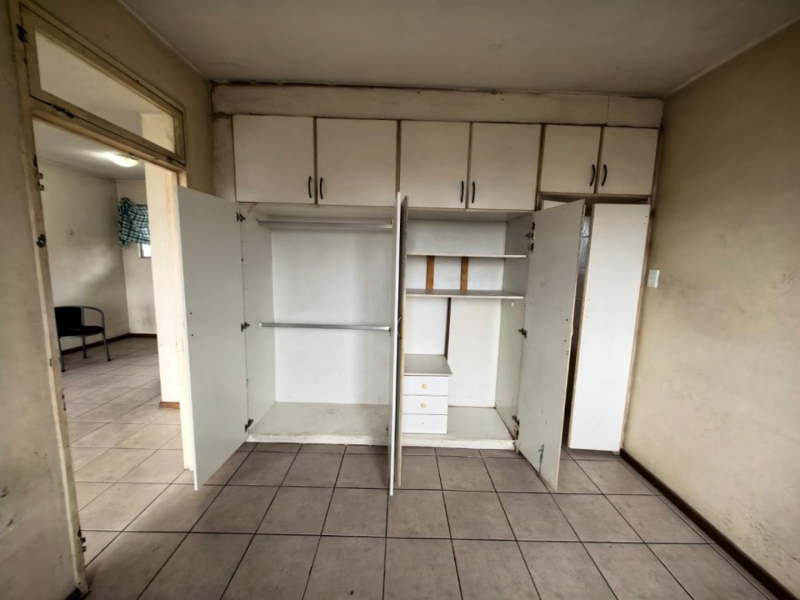 To Let 1 Bedroom Property for Rent in Montclair KwaZulu-Natal