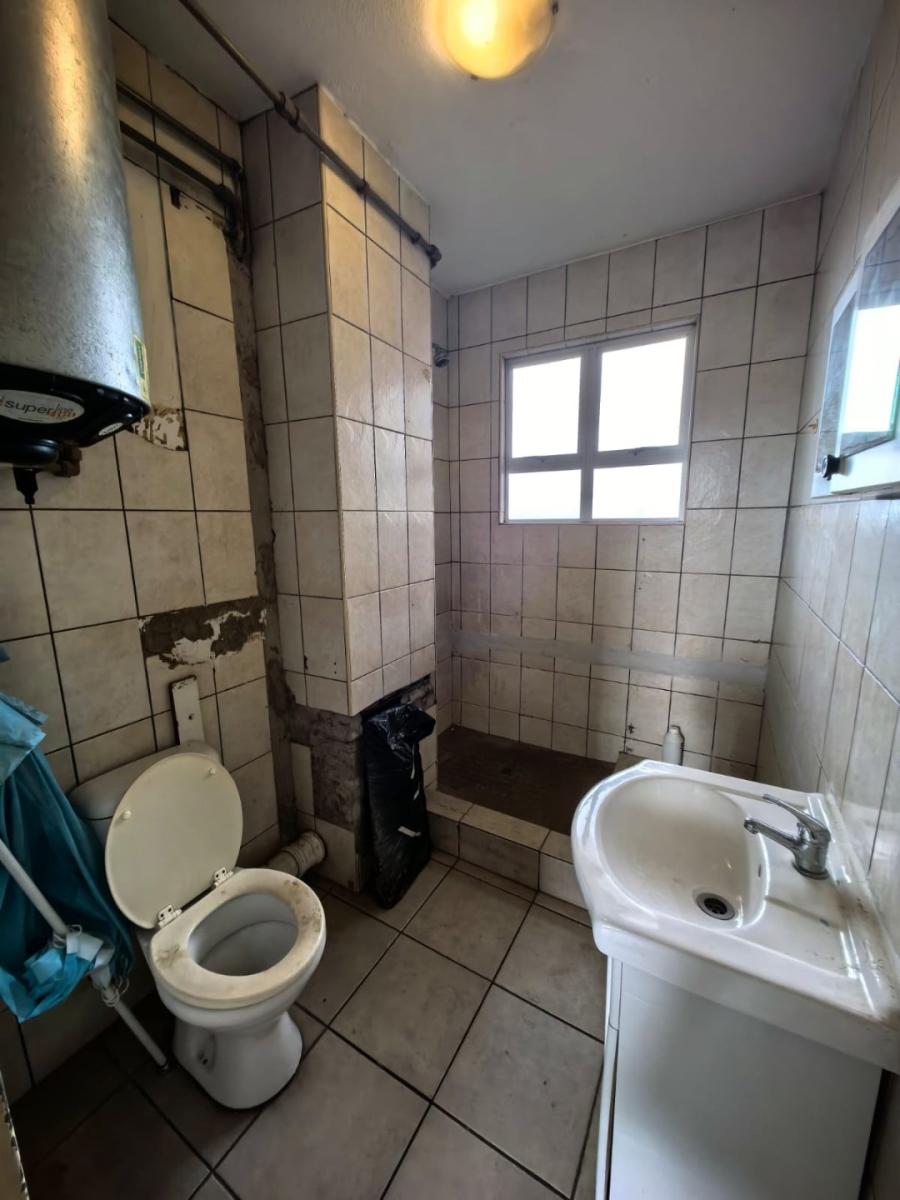 To Let 1 Bedroom Property for Rent in Montclair KwaZulu-Natal