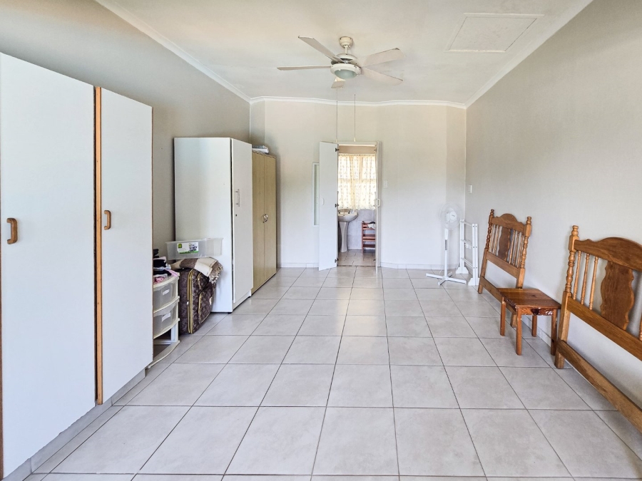 6 Bedroom Property for Sale in Ramsgate KwaZulu-Natal