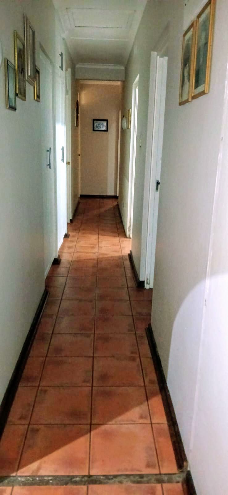  Bedroom Property for Sale in Kloof KwaZulu-Natal