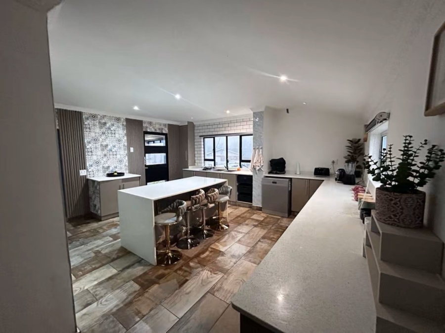 4 Bedroom Property for Sale in Ixopo KwaZulu-Natal