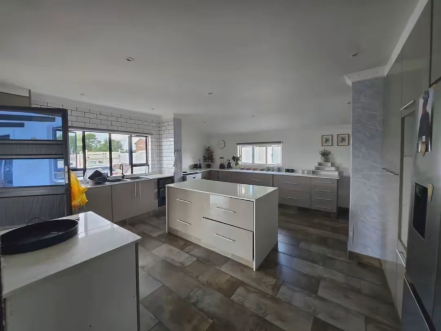 4 Bedroom Property for Sale in Ixopo KwaZulu-Natal