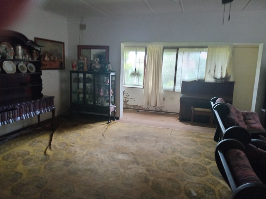 4 Bedroom Property for Sale in St Michaels On Sea KwaZulu-Natal