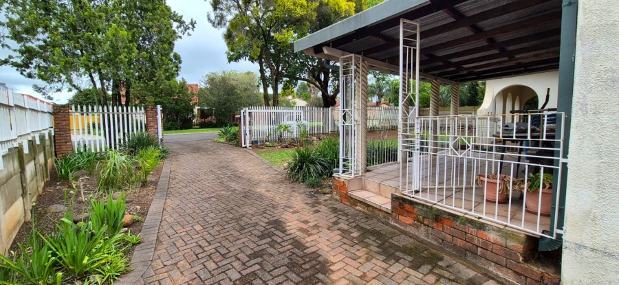 4 Bedroom Property for Sale in Pioneer Park KwaZulu-Natal