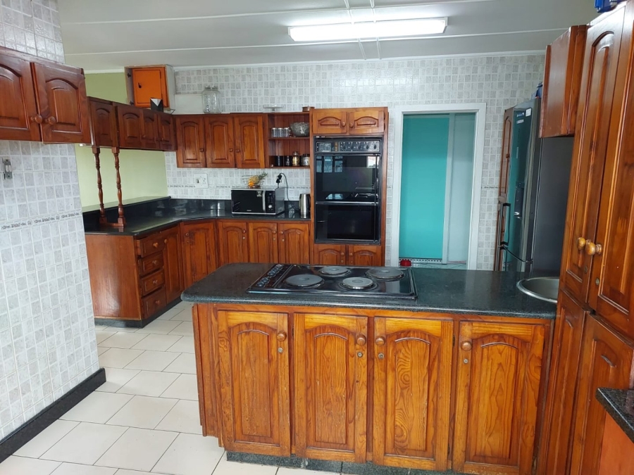 3 Bedroom Property for Sale in Brighton Beach KwaZulu-Natal