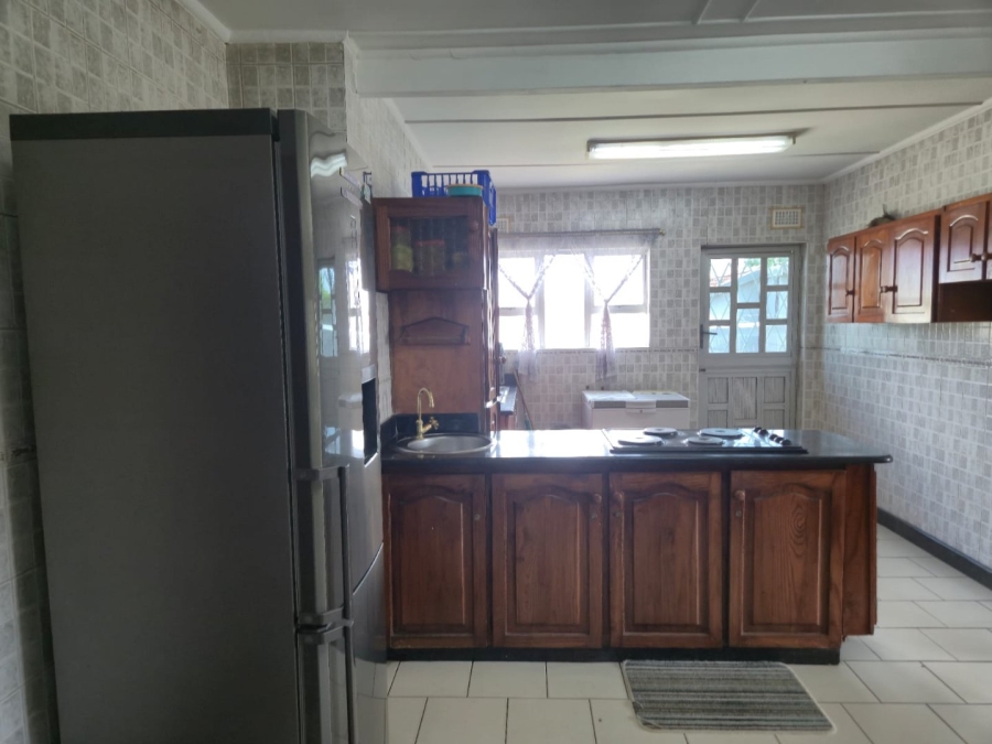 3 Bedroom Property for Sale in Brighton Beach KwaZulu-Natal