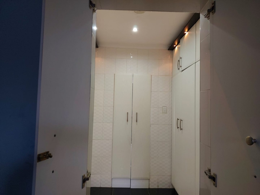 3 Bedroom Property for Sale in Brighton Beach KwaZulu-Natal