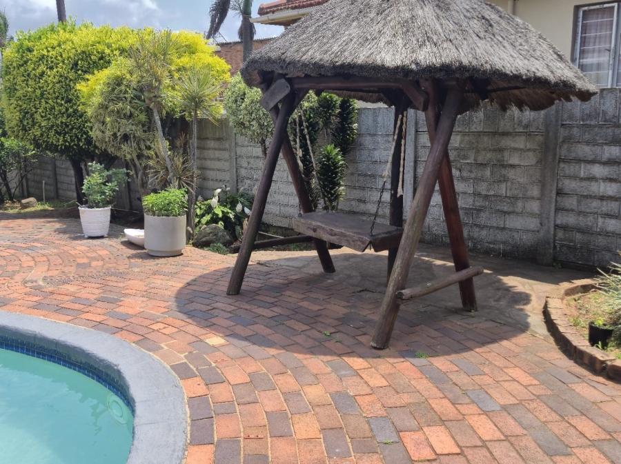 3 Bedroom Property for Sale in Brighton Beach KwaZulu-Natal