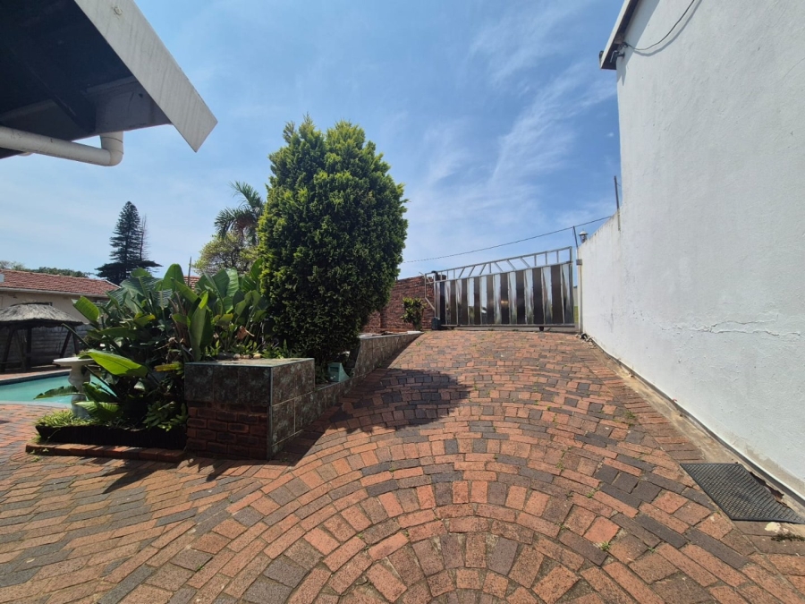 3 Bedroom Property for Sale in Brighton Beach KwaZulu-Natal