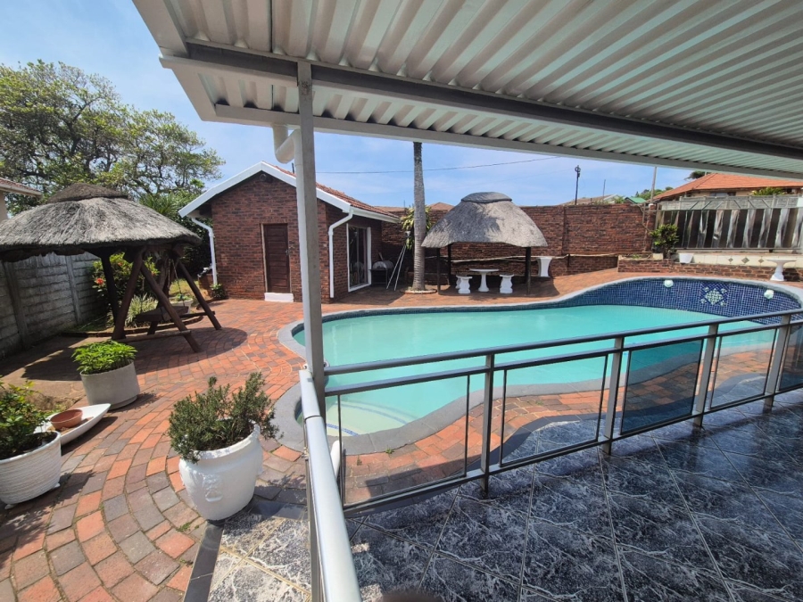 3 Bedroom Property for Sale in Brighton Beach KwaZulu-Natal