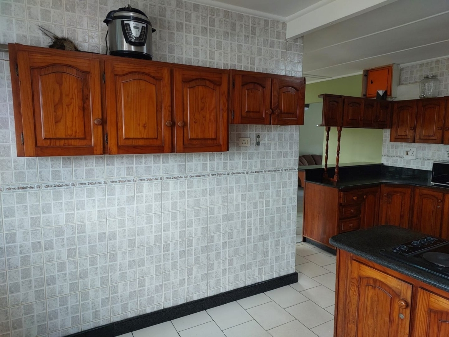 3 Bedroom Property for Sale in Brighton Beach KwaZulu-Natal