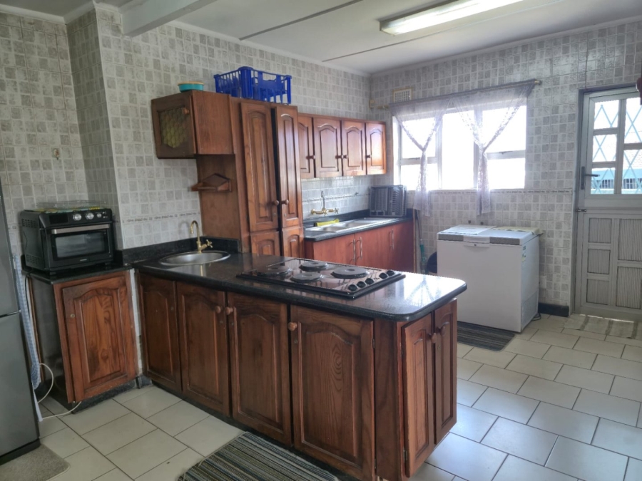 3 Bedroom Property for Sale in Brighton Beach KwaZulu-Natal