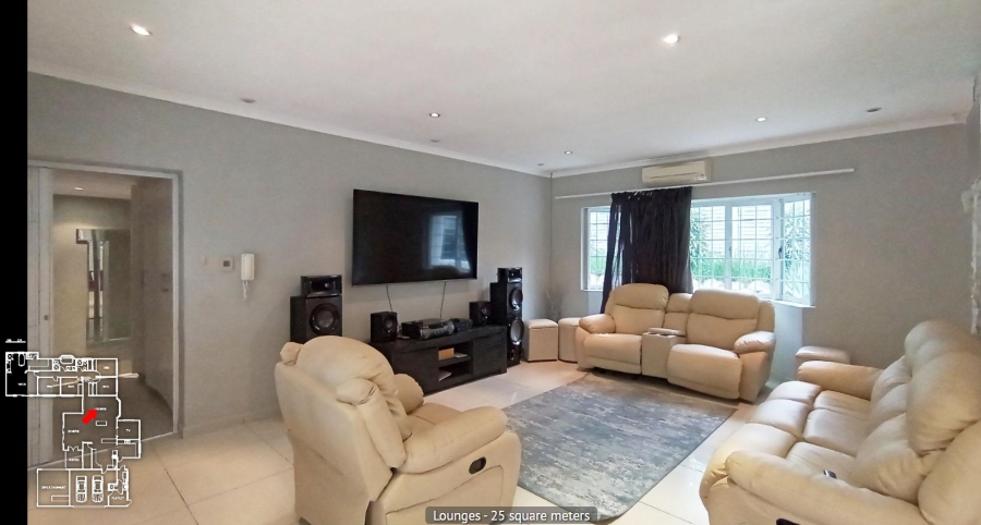 5 Bedroom Property for Sale in Kloof KwaZulu-Natal