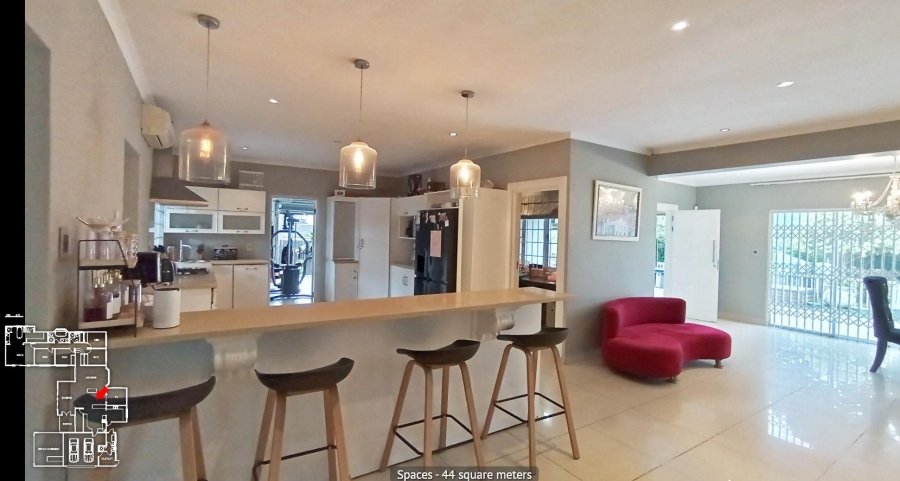 5 Bedroom Property for Sale in Kloof KwaZulu-Natal