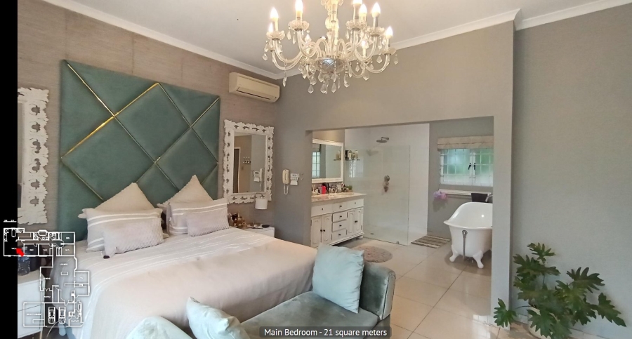 5 Bedroom Property for Sale in Kloof KwaZulu-Natal