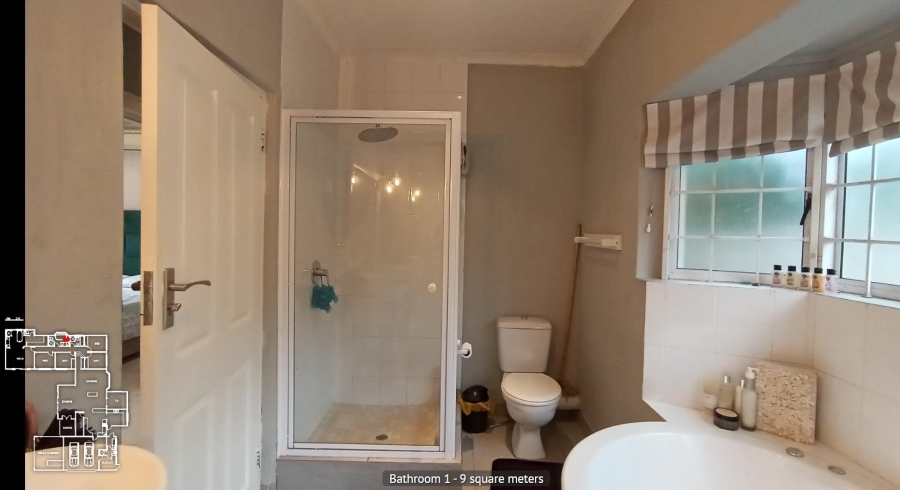 5 Bedroom Property for Sale in Kloof KwaZulu-Natal