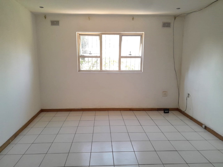 To Let 3 Bedroom Property for Rent in Queensburgh KwaZulu-Natal