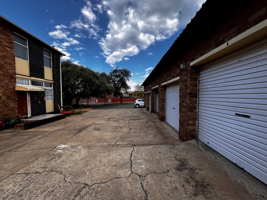 To Let 2 Bedroom Property for Rent in Huttenheights KwaZulu-Natal