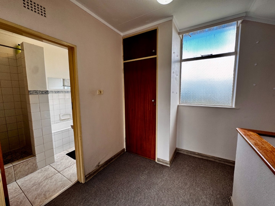 To Let 2 Bedroom Property for Rent in Huttenheights KwaZulu-Natal