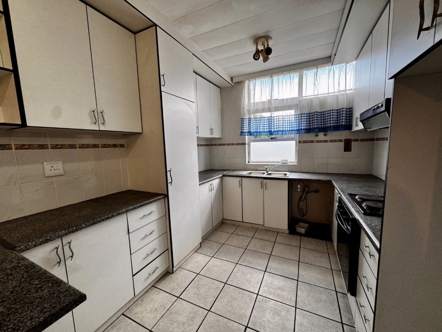 To Let 2 Bedroom Property for Rent in Huttenheights KwaZulu-Natal