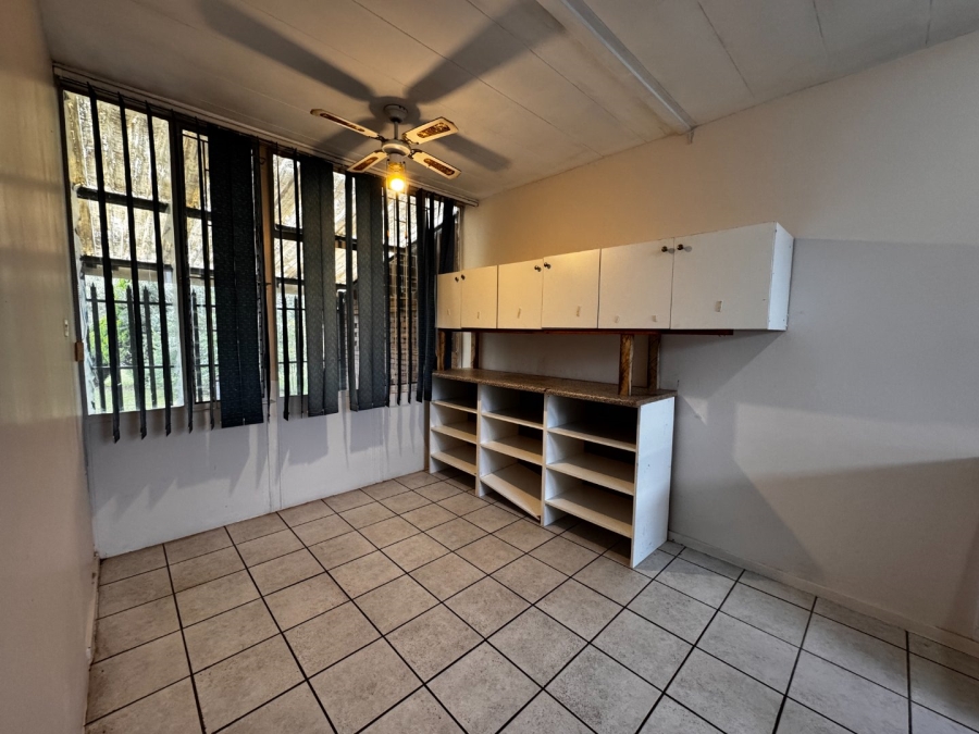 To Let 2 Bedroom Property for Rent in Huttenheights KwaZulu-Natal