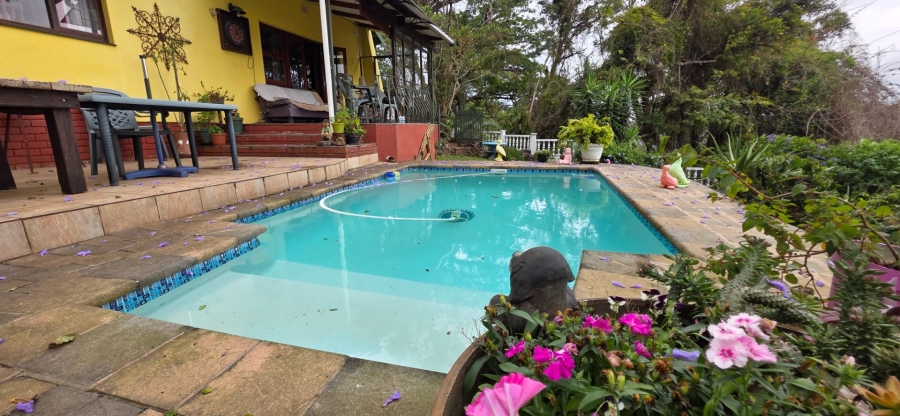 3 Bedroom Property for Sale in Umtentweni KwaZulu-Natal