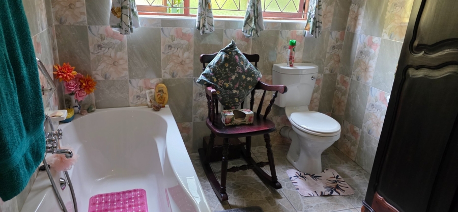 3 Bedroom Property for Sale in Umtentweni KwaZulu-Natal