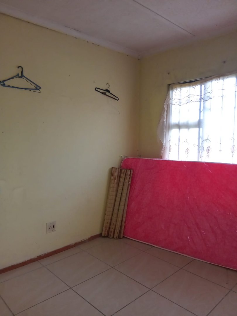 2 Bedroom Property for Sale in Esikhawini KwaZulu-Natal