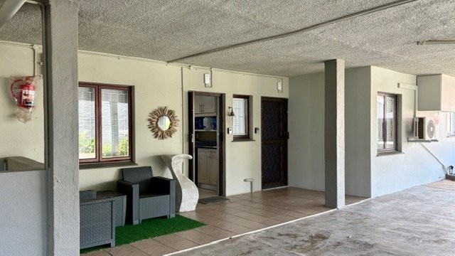 2 Bedroom Property for Sale in Manaba Beach KwaZulu-Natal