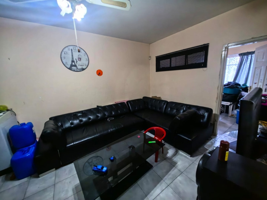 2 Bedroom Property for Sale in Montclair KwaZulu-Natal