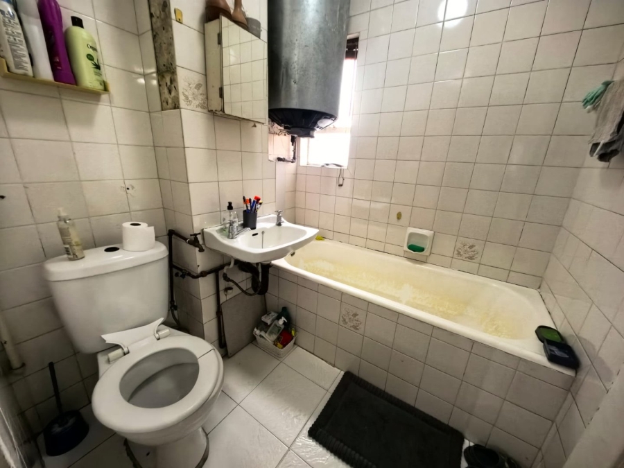 2 Bedroom Property for Sale in Montclair KwaZulu-Natal