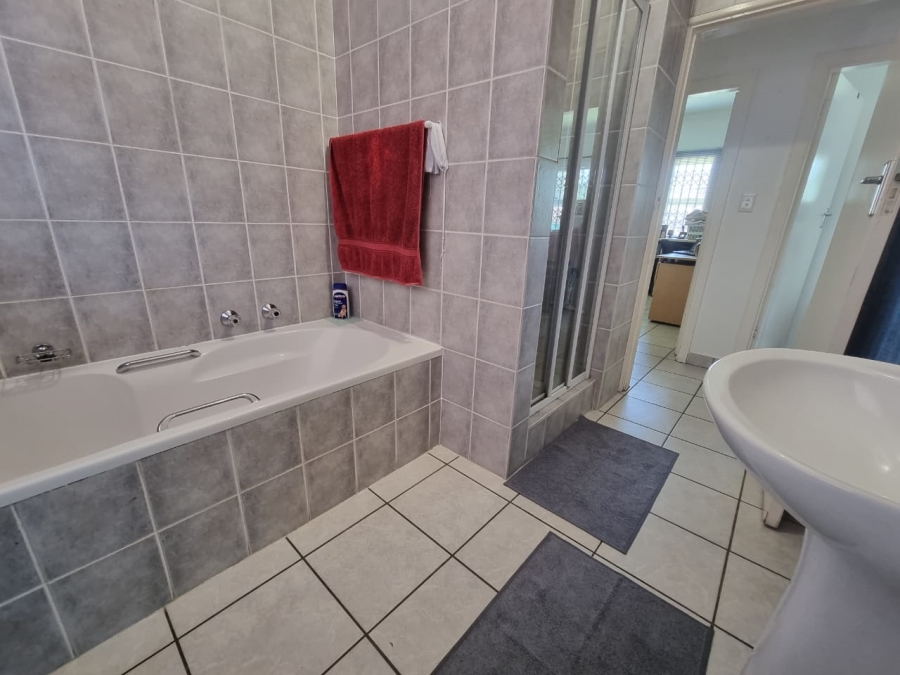 3 Bedroom Property for Sale in Margate KwaZulu-Natal