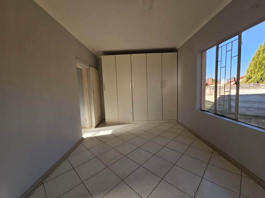 3 Bedroom Property for Sale in Huttenheights KwaZulu-Natal