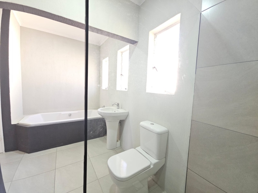 3 Bedroom Property for Sale in Huttenheights KwaZulu-Natal