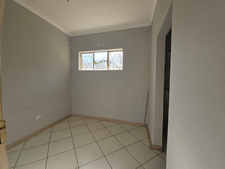 3 Bedroom Property for Sale in Huttenheights KwaZulu-Natal
