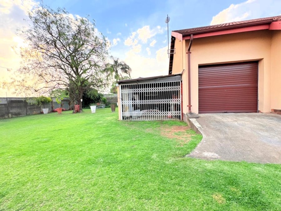 To Let 3 Bedroom Property for Rent in Huttenheights KwaZulu-Natal