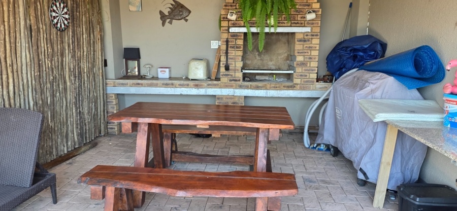 3 Bedroom Property for Sale in St Michaels On Sea KwaZulu-Natal