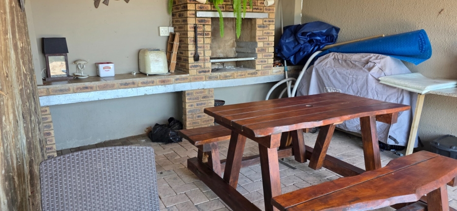 3 Bedroom Property for Sale in St Michaels On Sea KwaZulu-Natal