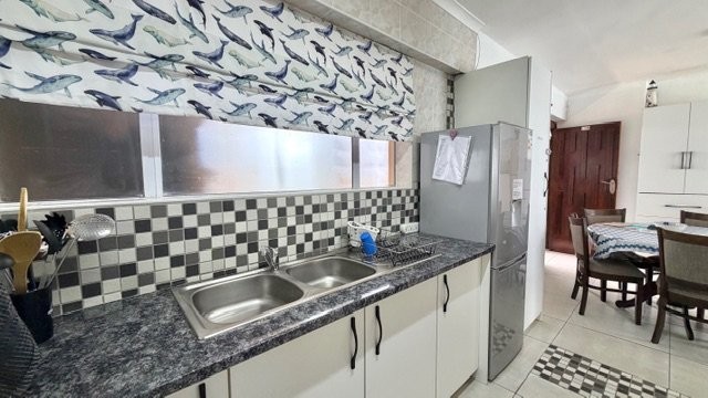 2 Bedroom Property for Sale in Amanzimtoti KwaZulu-Natal