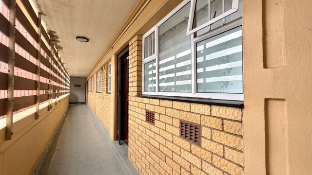 2 Bedroom Property for Sale in Amanzimtoti KwaZulu-Natal