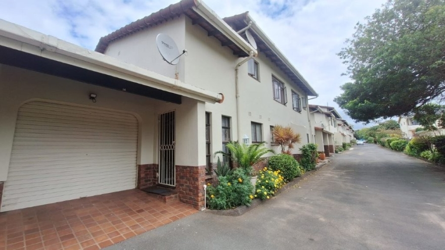 3 Bedroom Property for Sale in Umtentweni KwaZulu-Natal