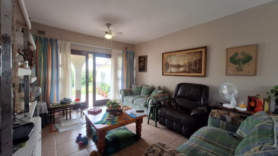 3 Bedroom Property for Sale in Umtentweni KwaZulu-Natal